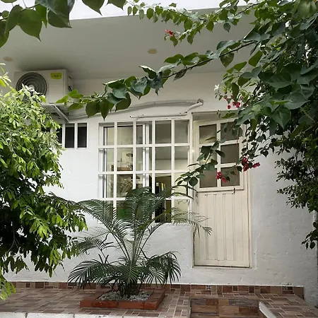 El Eden Apartment Puerto Triunfo Exterior photo